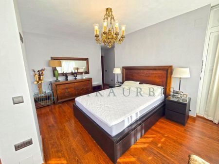 Piso de alquiler en Calle Esperanto, Carranque - Haza Cuevas - Photo 2