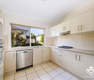 Townhouse available 570pw - Photo 5