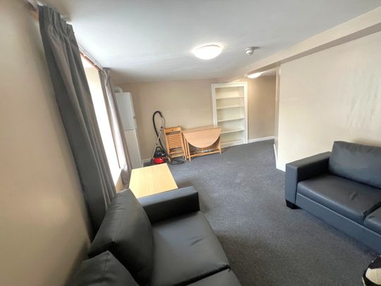 4 Bed Maisonette, Stokes Croft, BS1 - Photo 1