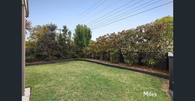 EXCEPTIONAL EASY LIVING, EXTENSIVE GARDEN SETTING - Photo 1