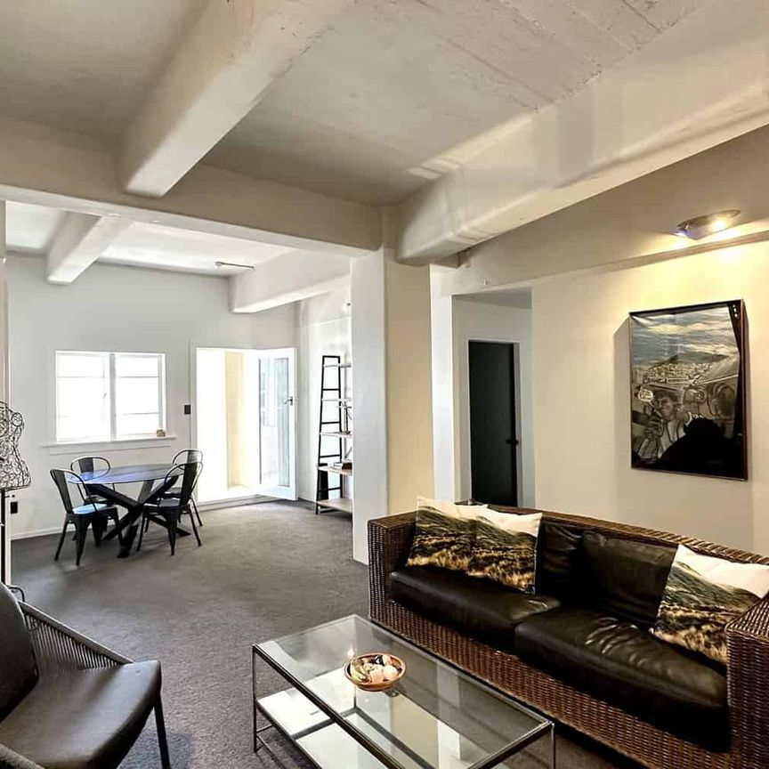 5 Bedroom CBD Flat – Only $170pp - Photo 1