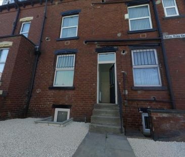 5 bedroom house to rent - Photo 1