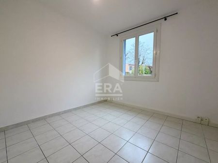 A LOUER 84120 PERTUIS CENTRE VILLE APPARTEMENT TYPE 4 PIECES AVEC CAVE - Photo 3