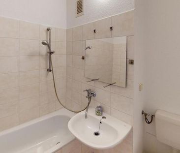 Großzügige 2-Raum-Wohnung mit Balkon - Photo 2