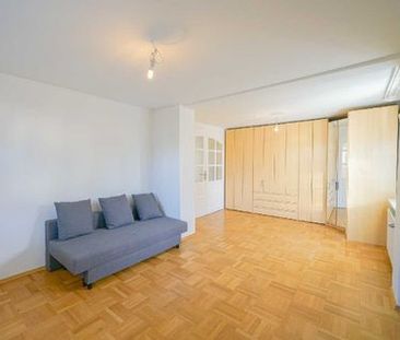 Freistehendes Einfamilienhaus mit Garten und Sonnenbalkon - Photo 3