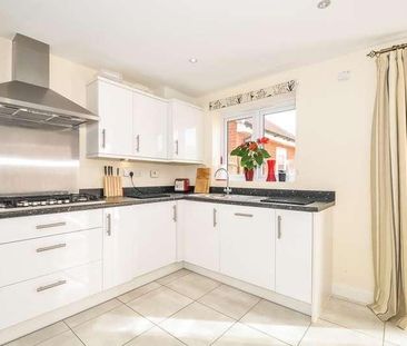 Great Western Park, Didcot, OX11 - Photo 1