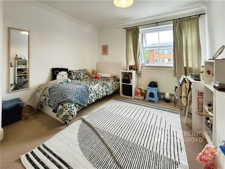 Strode Street, Egham, Surrey, TW20 9BX - Photo 5