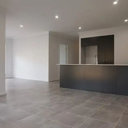 Modern 4 Bedroom Home!! - Photo 4