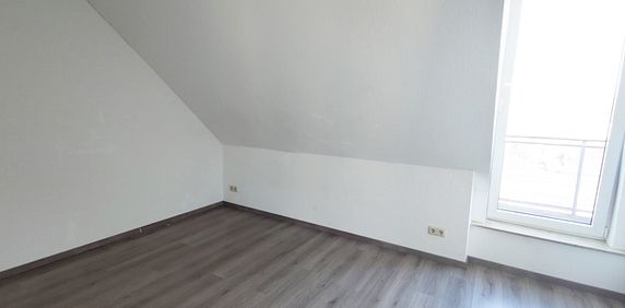 2-Raum-DG-Wohnung mit Balkon und Terasse - Foto 2