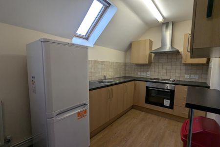 3 bedroom apartment to rent - Photo 5