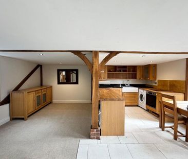 1 bedroom character property to rent - Photo 4