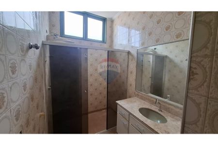 Alugo Casa Residencial ou Comercial com 414m², 4 quartos e 6 Vagas no Jardim Sumaré - Photo 4