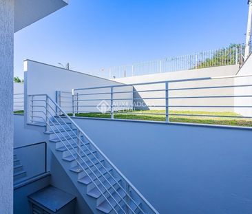 Casa com 3 quartos e 195m² para alugar em Jardim Itu, Porto Alegre. - Photo 1