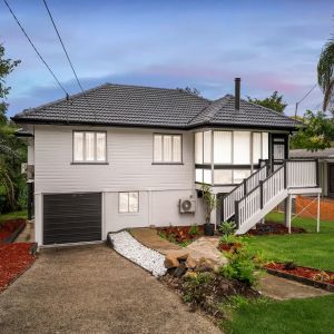 MODERN FAMILY HOME - Photo 3