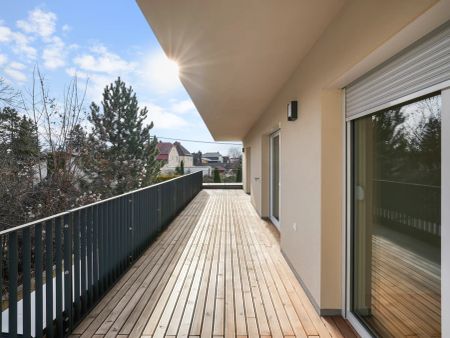 Großzügige 2-Zimmer-Wohnung mit sonnigem Balkon und Tiefgaragenparkplatz - Photo 4
