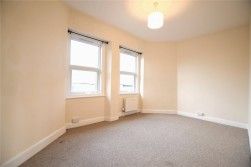 2 Bed Property To Rent - Photo 4