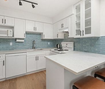 Spruce Street - Photo 5