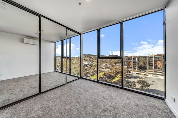 Modern Comfort – Spacious Two-Bedroom Apartment in the Heart of Belconnen - Photo 1