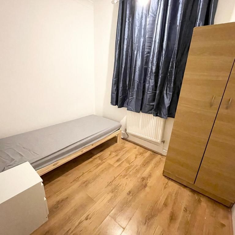 4 bedroom house share to rent - Photo 1