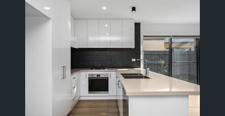 Luxury, sophisticated and low maintenance! - Photo 5