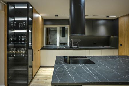 Închiriază Apartament 3 camere 1848 - Fotografie 4