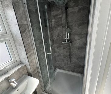 Studio Flat, Sutton Road, TW5 - Photo 2