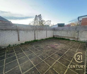 Nelson Road, TW3 - Photo 2