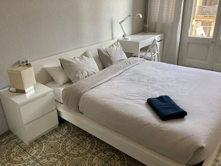 Carrer de Mallorca, Barcelona, Catalonia 08037 - Photo 2