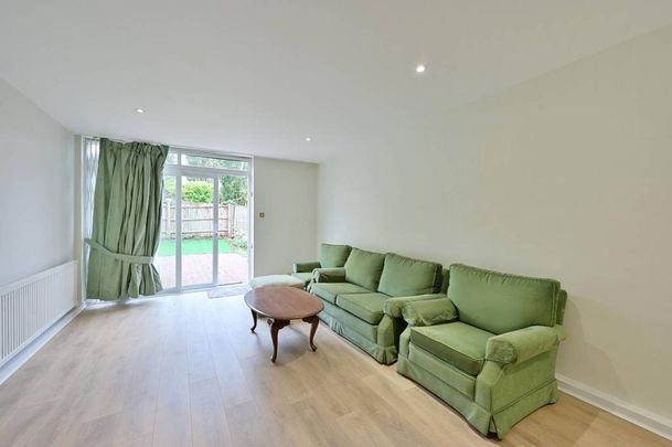2 bedroom terraced house to rent - Photo 1