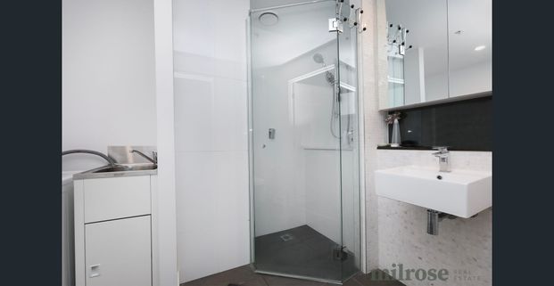 Bright & Airy Apartment with a Large Balcony - Photo 1