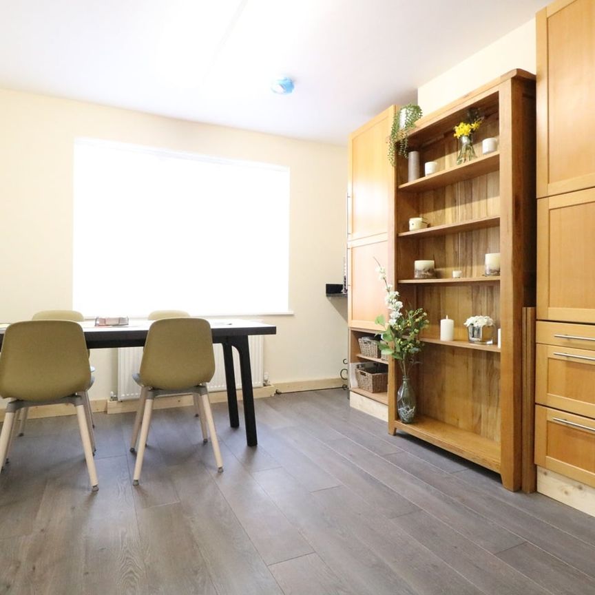 3 Bed Semi-Detached House, Mitchell Way, NW10 - Photo 1