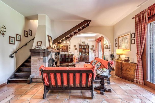 Villa unifamiliare via Giulianova, Fregene, Fiumicino - Photo 1