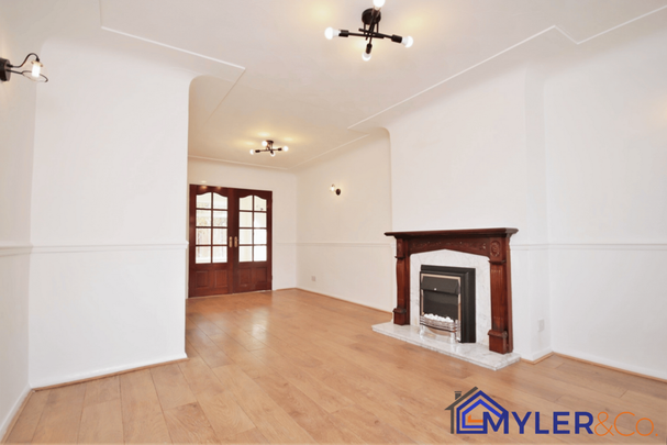 3 bedroom semi-detached house to rent - Photo 1