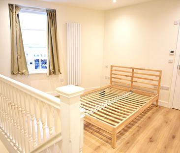 Finchley Road, NW3, London - Photo 1