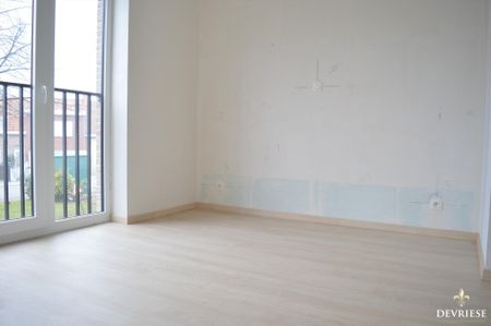 Instapklaar appartement met 2 slaapkamers op de 1e verdieping in Gullegem - Photo 4