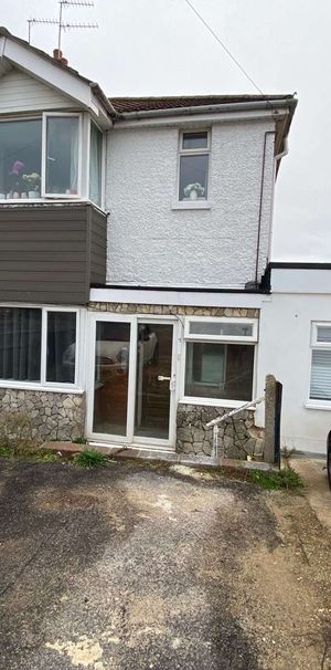 Brand New Stylish En-Suite Double Rooms in Poole Room 1 - Photo 2