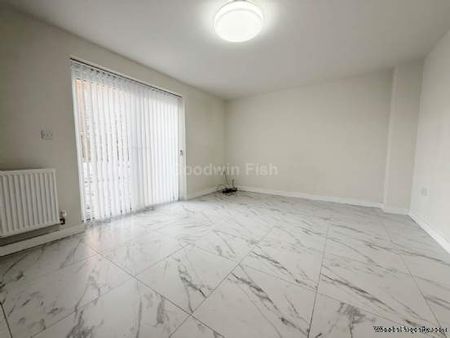 3 bedroom property to rent in Manchester - Photo 3