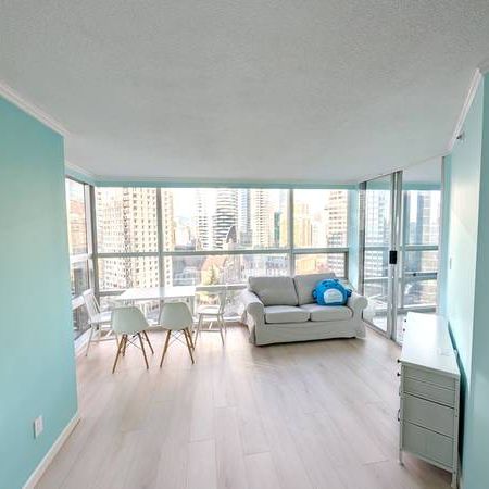 Furnished 2 Bedroom apartment in Downtown Vancouver - Photo 3