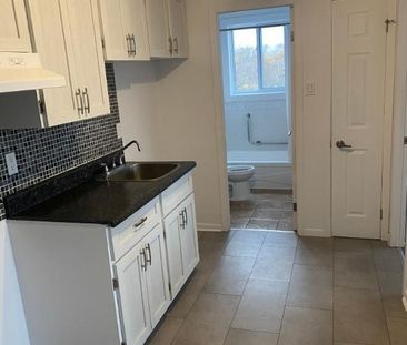 3 ET DEMI DISPONIBLE LE 1ER OCTOBRE 2025 - Photo 2