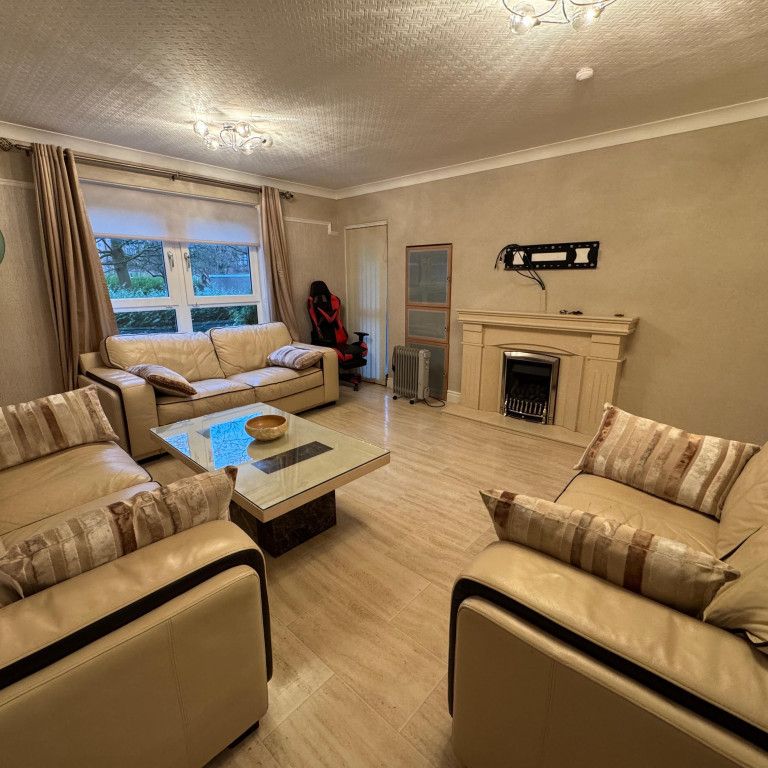 Dundrennan Road, Battlefield | £1,395 Monthly - Photo 1