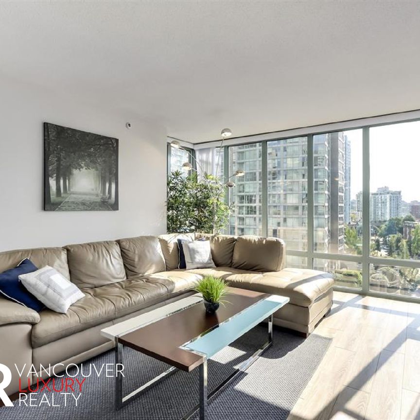 Condo in Downtown Vancouver, BC - Photo 1