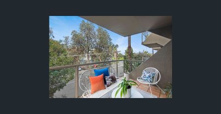 Spacious Beachside Studio Living with Huge Balcony! STRICTLY 6 MONTH LEASE! - Photo 2