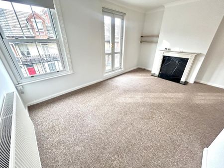 3 bedroom maisonette to rent - Photo 3