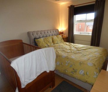 3 bedroom semi-detached house to rent - Photo 3