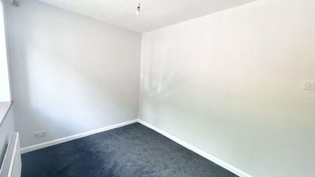 3 bedroom detached bungalow to rent - Photo 4