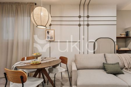 Apartamento de alquiler en Carrer del Comte Borrell, La Nova Esquerra de l'Eixample - Photo 2