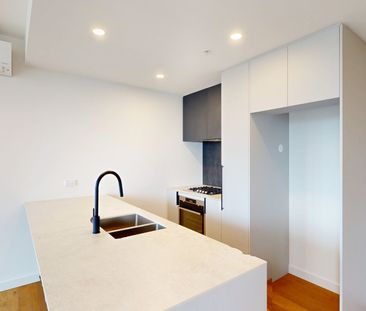 Elevated Style. Effortless North Melbourne Living. - Photo 4