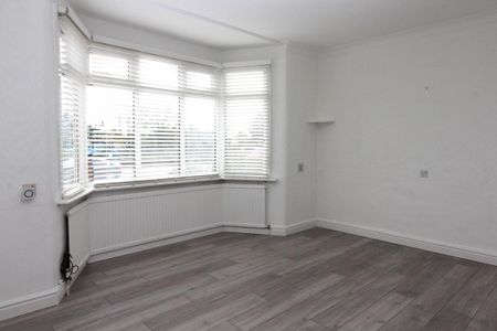 3 bedroom detached house to rent - Photo 2