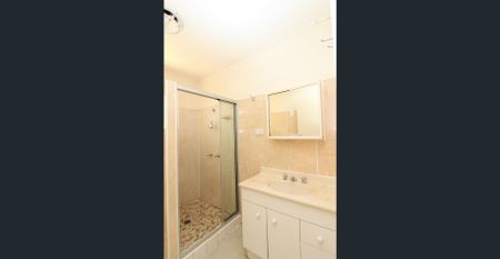 Spacious Unit on Jacobsen Crescent! - Photo 5