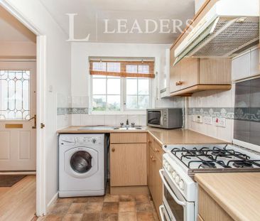 2 bedroom semi-detached house to rent - Photo 6